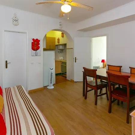 A12 - Da Luz Center Apartment