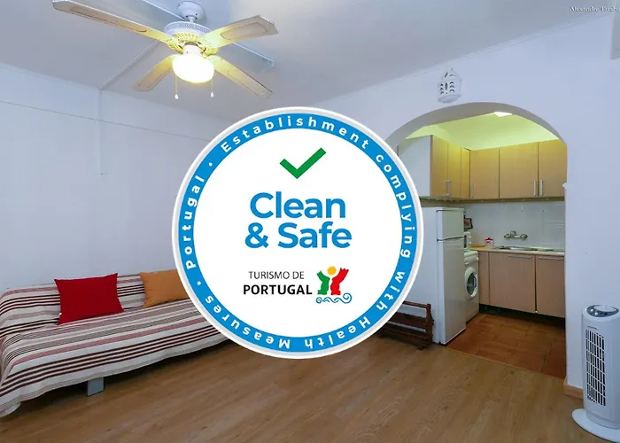 A12 - Da Luz Center Apartment